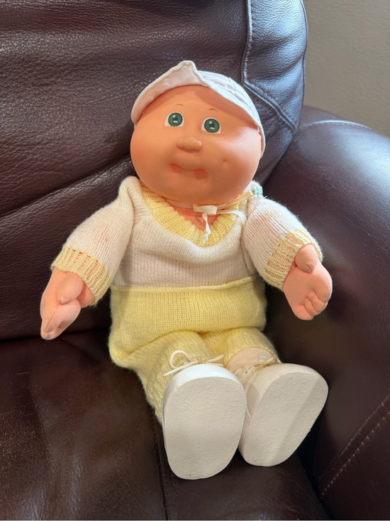 Cabbage Patch Kids Other - Cabbage Patch Kids Baby Doll in Yellow & White Knit Outfit